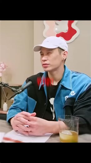 hoopverse on Instagram: "Jeremy Lin made NBA history as the first American of Chinese or Taiwanese descent in the league, becoming a global icon during his unforgettable “Linsanity” run with the New York Knicks in 2012. Lin’s rapid rise from undrafted Harvard grad to starting point guard saw him lead the Knicks to a seven-game winning streak and break scoring records in his first five starts—igniting a worldwide craze for his fearless play and inspiring underdogs everywhere. His career included 