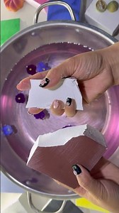 Gym chalk falling into water #oddlysatisfying #crunchycrumbles