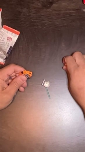 Star Wars: Luke Skywalker Pilot Minifigure with Lightsaber #lego #lightmybricks #unboxing #manybrick