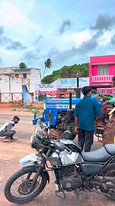 822K views · 39K reactions | Ooo appo ethu bike ellaya 藍 #reels #reelsinstagram #reelinstagram #tenkasi #pranks #funny #funnyvideos #fun #viralreels #viral | STR Glitz | Facebook