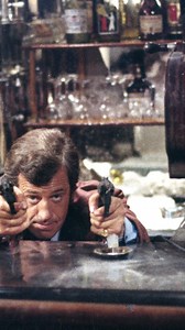 Ce vendredi 11 avril, sortie de La Scoumoune en version intégrale, en trois formats, sur CAM-Sugarmusic et Decca Records. Concepteur artistique de l'album, Stéphane Lerouge vous raconte les coulisses de la création sur cette partition culte, l'un des sommets du génial François de Roubaix. This Friday, April 11, the expanded version of La Scoumoune will be released in three formats on CAM-Sugarmusic and Decca Records. The album's A&R, Stéphane Lerouge, takes you behind the scenes of this cult sco