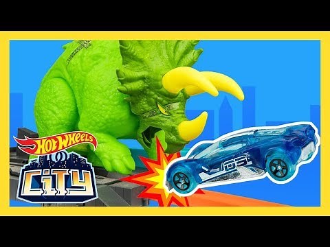 Triceratops Destruye Hot Wheels City! | Hot Wheels City | Hot Wheels Español