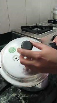 How to Cook Rice in a Pressure Cooker? #pressurecooker #ricemethod #easyway #youtubevloggers