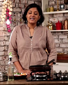 125K views · 667 reactions | Chef Sneha Nair shows how to make Egg Curry in an easy and quick way only on Get Curried. Host: Sneha Nair Ingredients: 2 boiled eggs 2 tbsp coconut oil 2 finely sliced onions salt 1 chopped tomatoes few pieces of chopped ginger 6-7 finely diced garlic few curry leaves ½ tsp turmeric powder 1½ tsp chilli powder 1 tsp pepper water Copyrights: REPL #eggcurry #eggroast #eggrecipes #getcurried #eggdish #eggrecipe #egglovers #nonveg | Get Curried | Facebook