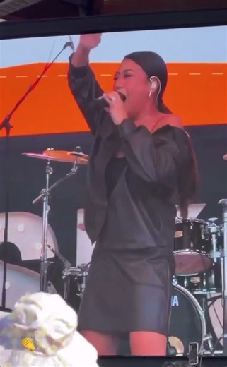 Morissette Amon performs Heart Medley at the Ph Christmas Pasko Festival 2025 in Sydney, Australia