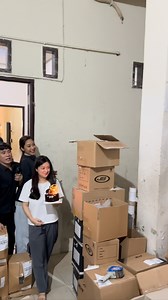 21K views · 8.8K reactions | A day in my life: senin penuh keceriaan di toko helm | HELM PALU MURAH | Facebook