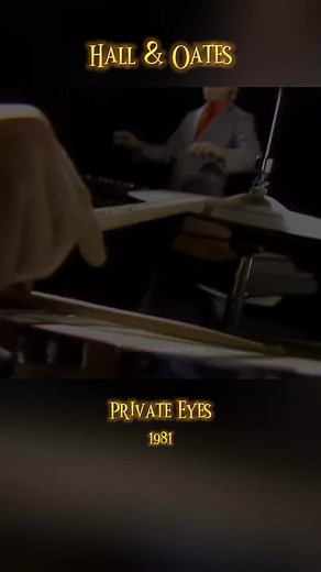 Private Eyes - Daryl Hall & John Oates: Classic 80s Music Video