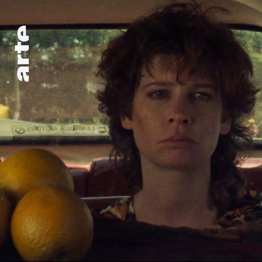 1er court-métrage de Jane Campion, 1ère Palme d'Or ! 🏆 Inspiré de son enfance australienne, "Peel" à voir en replay ▶️ bit.ly/PeelCampion | Court-circuit