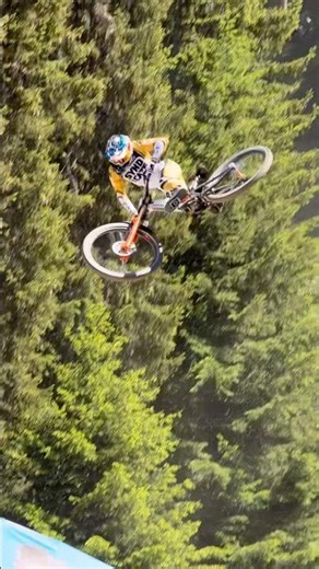 Jackson Goldstone sending it to the moon in Lenzerheide.🇨🇭