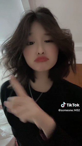 Understanding the Power of Hand Gestures in Communication