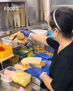 Traditional Breakfast in Singapore - Kaya Toast, Coffee & Soft-boiled Eggs! ❤️ | Singapore Foodie