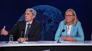 Yannick Jadot raille la mobilisation des "foulards rouges" : "Ils se sont crus en 1968 avec de Gaull