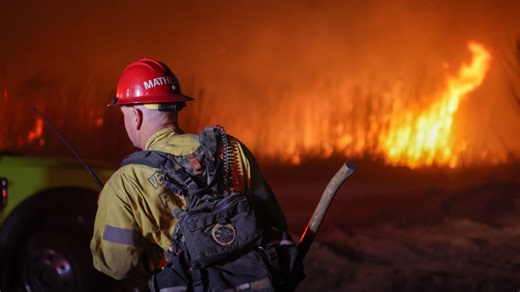 Santa Ana winds, warm temperatures and rain: Here's what to expect in Southern California