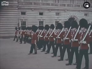 The Guardsmen 💂‍♂️- 1960’s What an absolute fantastic video of The Guards 💂 and their duties from the 1960’s 👏🏻👏🏻👏🏻👏🏻 | British & Commonwealth Forces