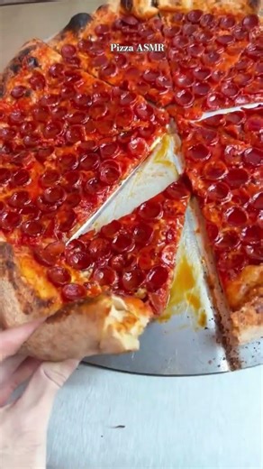 PIZZA. PIZZA. PIZZA and its sounds #viral #food #youtubeshorts