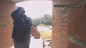 Delivery guy's hilarious doorbell gaffe captured on camera