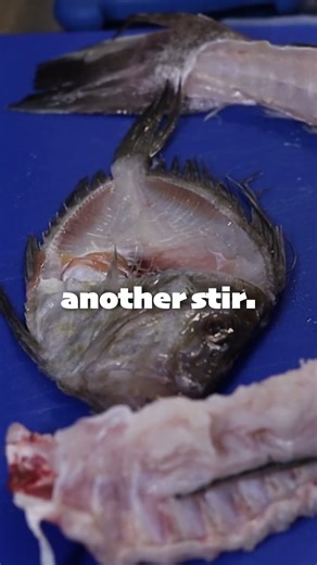 Making a fish stock #bouillon #fish #cooking #chef #kitchen