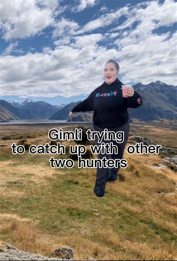 Poor Gimli was struggling. 😂#tolkeintok #lordoftherings #thetwotowers #gimlisonofgloin