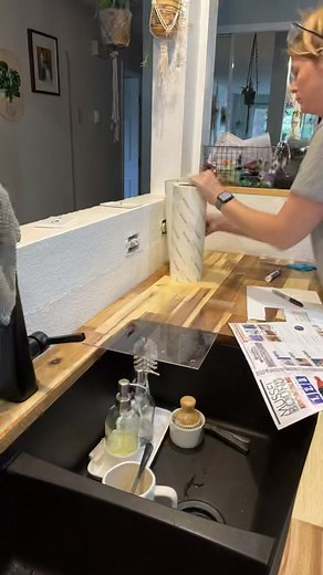 Musselbound adhesive tile mat for the win! #mamamaker #diyhomerenovation #diykitchen #diyrenovation #womenwhodiy #womenwhoreno