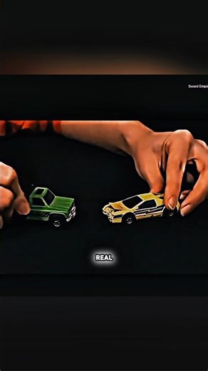 This Toy Car Crashes by Itself 😳