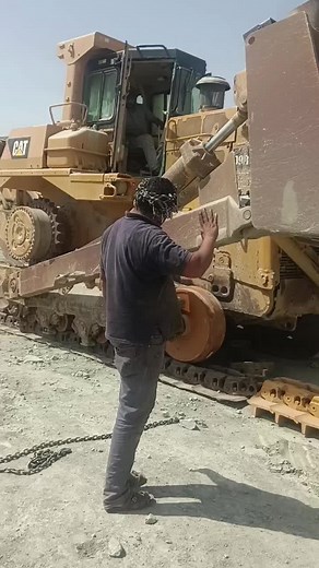 Operating a CAT Bulldozer: Tips and Techniques