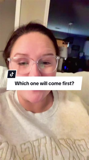 & it’s a perfect rainy reading day 🖤