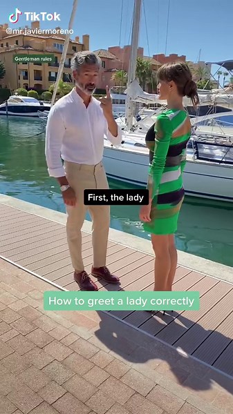 How to greet a lady correctly ! @sofia.marbella #gentleman#rules#lady#manners#tips#etiquette#manners#foryoupage#style#menstyle#menstips#