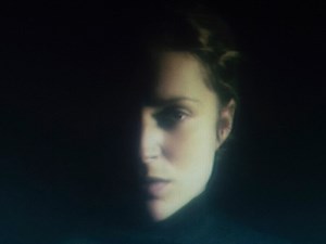 Agnes Obel estrena la onírica 'Broken Sleep'