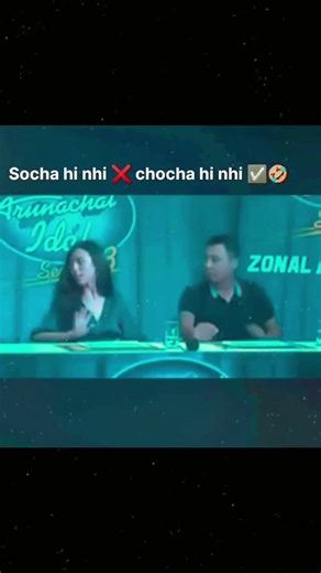 THE DAILY SCROLL on Instagram: "在清日本，研究人员正利用智能人行道将日常活动转化为洁能源⚡。这些道路内嵌特殊的压电材料，可以从行人的脚步中收集动能。当人们行走、奔跑或跳跃时，路面会轻微变形，从而产生机械压力。压电晶体将这种压力转化为电能🔋。 这些能量可用于照亮路灯、为公共显示屏供电，甚至监测行人流量。这种技术不仅减少了能源浪费，还展示了未来城市的无限可能🌍。 在东京、京都等城市的试验区，人们的每一步都在为绿色地球贡献力量💚。科技让生活更环保，也让每一个脚步更有意义✨ #日本 #科技 #创新 #可持续 #绿色能源"