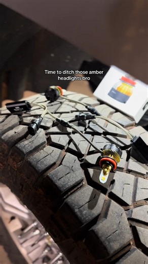 Boslla LED Auto Lighting on Instagram: "Can‘t decide on one color temperature? You don‘t have to. 🤯 Switch between 6500K | 4300K | 3000K in one bulb. #ledlights #Chevrolet #truck #HappyHolidays #ledheadlights #car #bosllalights"