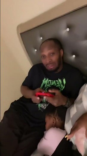 Family Fun: Bonding Time with Mom and Siblings in Cozy Bed#familylove #bondingtime