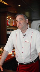 7.8K views · 127 reactions | Das ist Manuel – eine echte Legende!  Seit 1987 ist er schon mit Herz und Leidenschaft bei uns im BLOCK HOUSE. Wer kennt Manuel oder wurde schon mal von ihm bedient? 樂 #blockhouse #hamburg | BLOCK HOUSE | Facebook