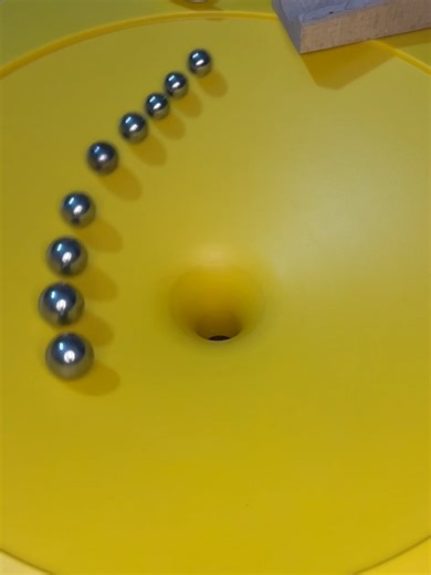 #marblerunrace #marblerun #asmr 緩やかな曲線のウェーブスロープとカラフルなビー玉を使いました。 #marblerun #marblerunrace