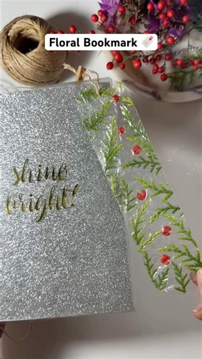 DIY 💚 Floral Bookmark • Easy to Make at Home