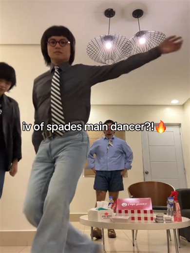 Unique Robotic Dance by IV Of Spades and Unique Salonga