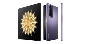 Honor Magic V2 is a foldable nearly as thin as a regular phone