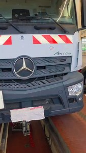 Leaf spring replacement process on a Mercedes Antos truck. Welcome to Premium parts & services, Our Truck & Trailers Spare Parts Store. Located in Dar es Salaam, Tanzania, we specialize in providing high-quality truck spare parts to meet all your needs. Our extensive inventory includes everything from engine components to suspension systems, ensuring that you find exactly what you’re looking for. With a commitment to exceptional service and reliable products, we are your trusted partner for main