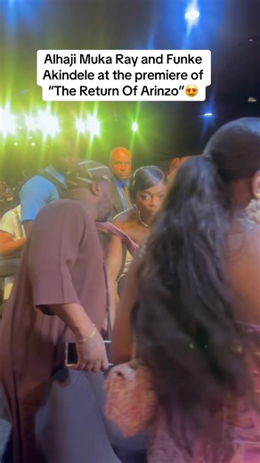 Mama's Funny Mistake at Movie Premiere