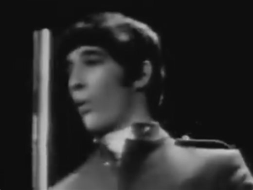 Whistling Jack Smith - I Was Kaiser Bill's Batman ... 🎶 Let the music play: https://topoldiesclassic.topgreatsong.com/raymond-froggatt-callow-la-vita?utm_source=facebook&utm_medium=reel&utm_campaign=topoldiesclassic | Top Oldies Classic