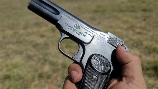 勃朗宁FN M1900射击