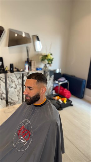HD Cutz® 💫Sheldon Edwards 🇯🇲🇬🇧 on Instagram: "2026 let’s go Legend @karimbenzema my brother ❤️ 👑 Who’s YOUR next Ballon d’Or? Comment below 👇 Love to my brother 🤍 Karim Benzema"