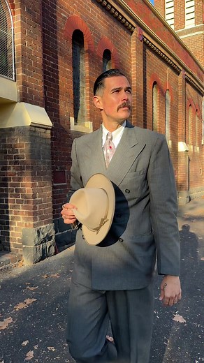 1940s and 1950s Menswear Trends: A Vintage Guide