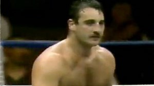 Fost boxer roman, antrenat de Mike Tyson, capul unei grupari care se ocupa cu fraude electronice