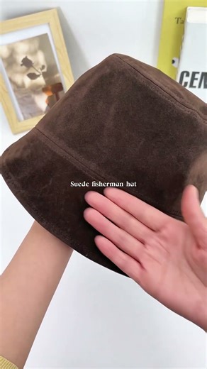 QFE,I recommend this hat to everyone; it's made of suede.