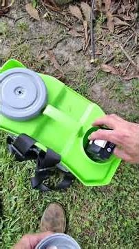 Electric backpack sprayer