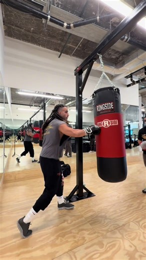 Bros narration got me crying 😭 #boxing #heavybag