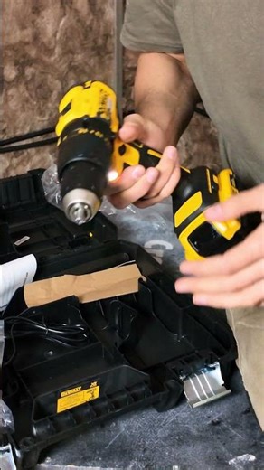Episódio 9: Chega de sofrer! Uma nova aparafusadora Dewalt XR 18V para fechar o gesso cartonado