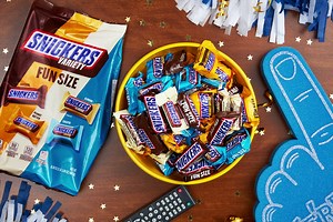 SNICKERS Chocolate Candy Bars, Fun Size, Variety Mix, 35.09 Oz