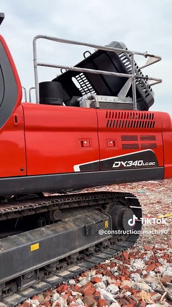 Doosan DX340: The benchmark 34-ton excavator, featuring strong power with fuel efficiency, powerful and smooth e-EPOS hydraulic system, mining-grade durable structure, low-cost easy maintenance parts, high resale value, all-round machine for earthwork, crushing and infrastructure construction.#ConstructionMachinery #MachineryPlanet#MachineryTrader #MachineryZone#UsedConstructionMachinery