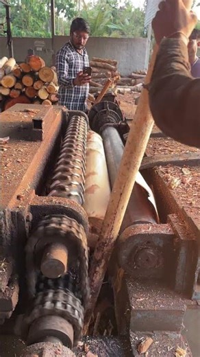 Core making sawmill machine work 👌🔥🪵|#wheelsaw #peeling #sawmill